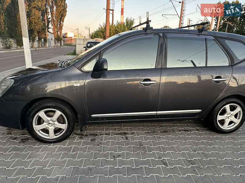 Kia Carens 2008