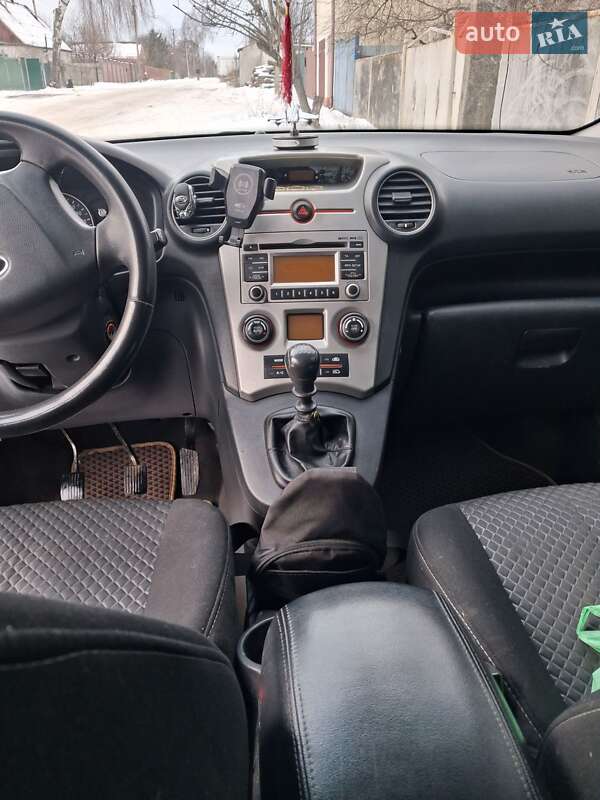 Мінівен Kia Carens 2008 в Києві фото 13 Мінівен Kia Carens 2008 в Києві
