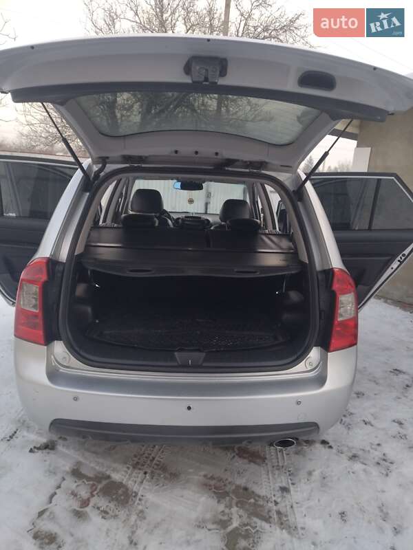 Мінівен Kia Carens 2007 в Смілі