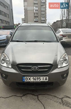 Минивэн Kia Carens 2010 в Хмельницком