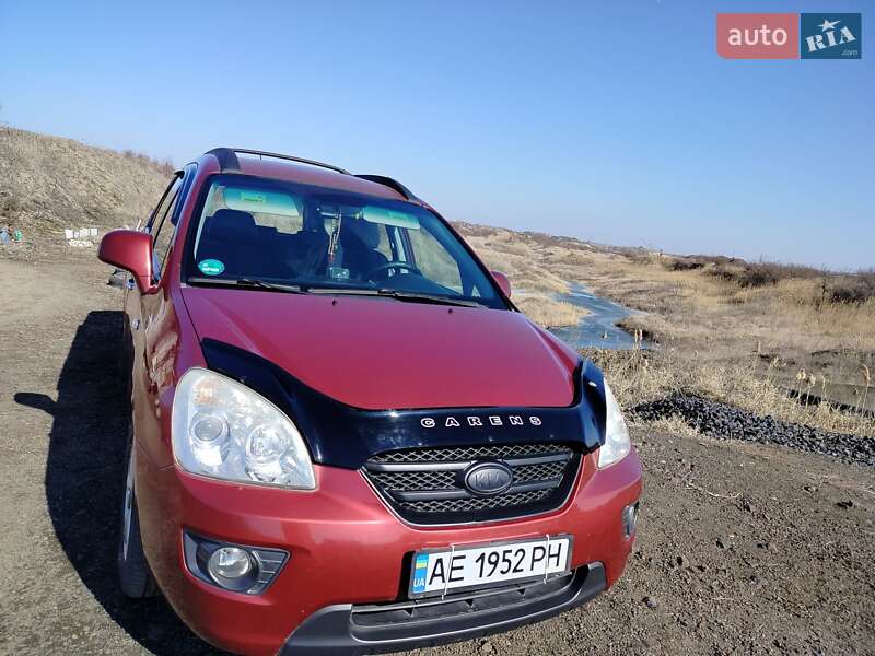 Минивэн Kia Carens 2007 в Покрове