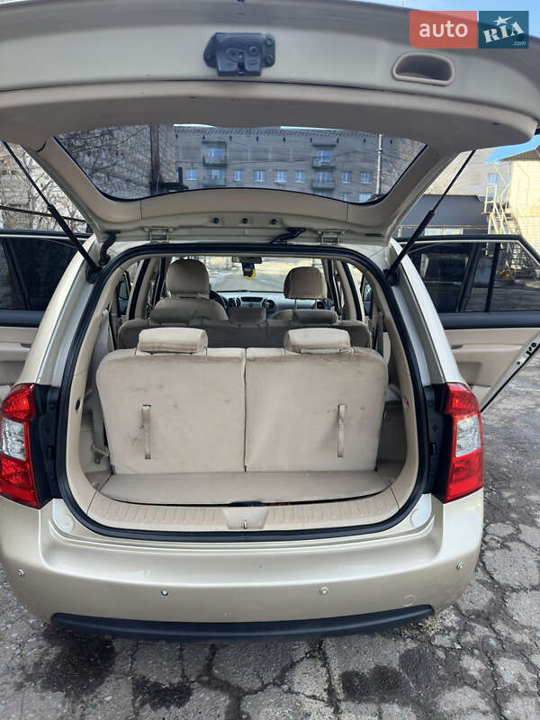 Минивэн Kia Carens 2008 в Краматорске