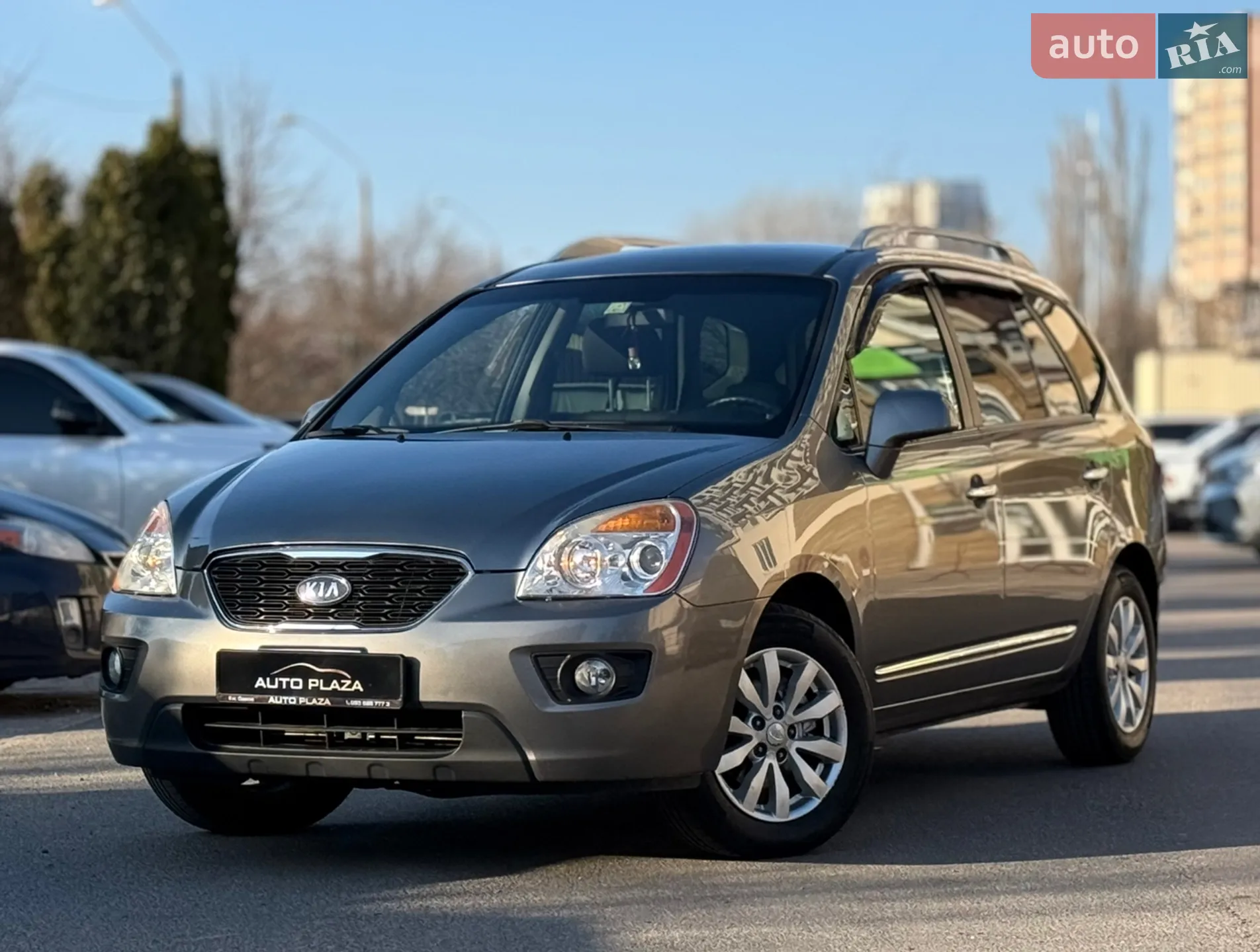 2012 Kia Carens - фото 1