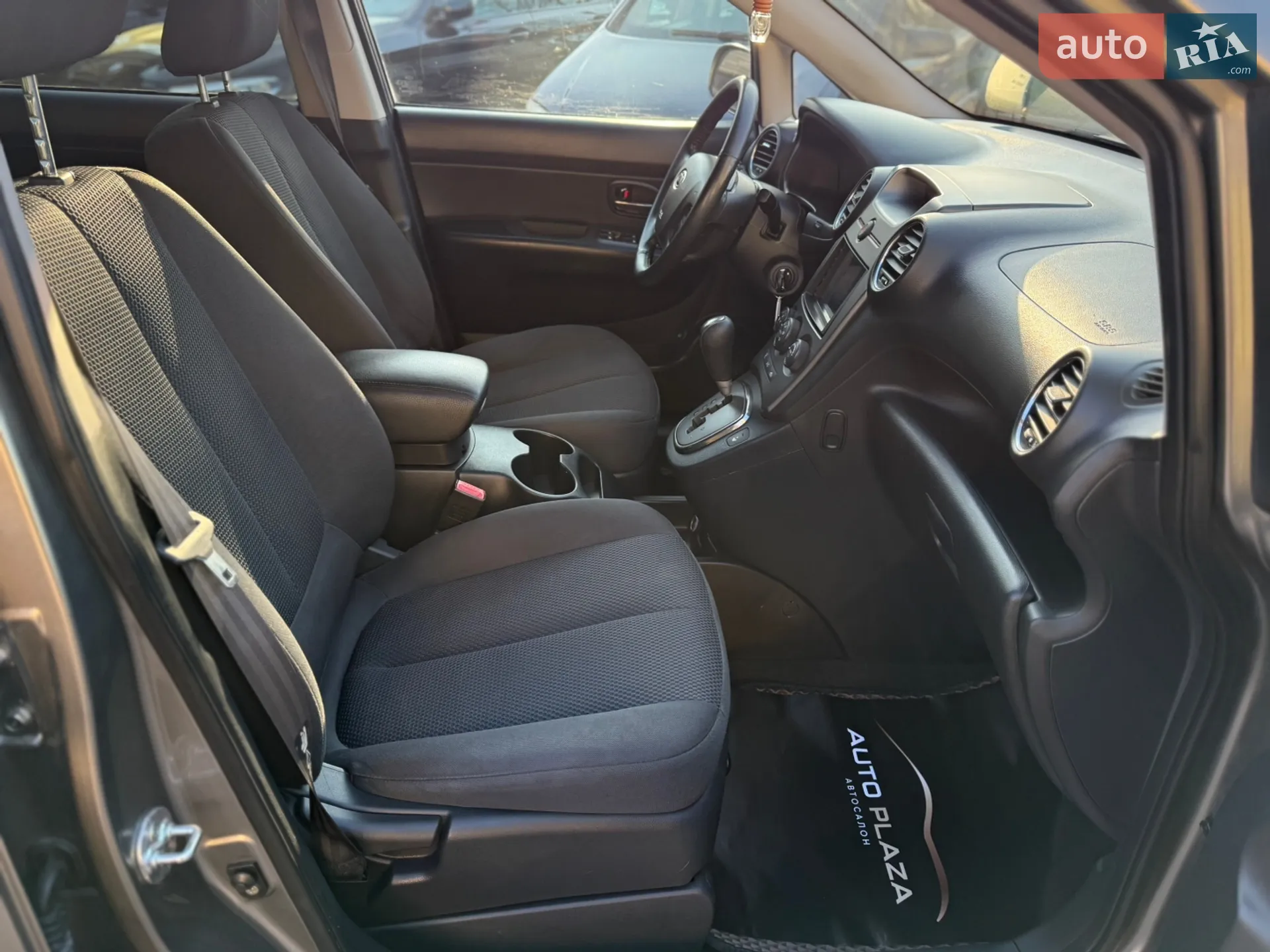 2012 Kia Carens - мініатюра 35