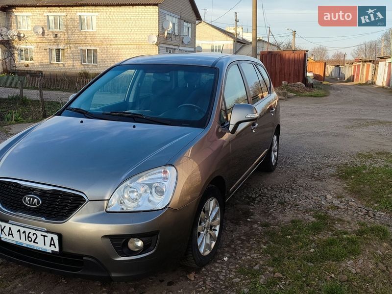 Kia Carens 2011