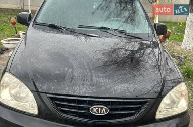 Минивэн Kia Carens 2004 в Кременчуге