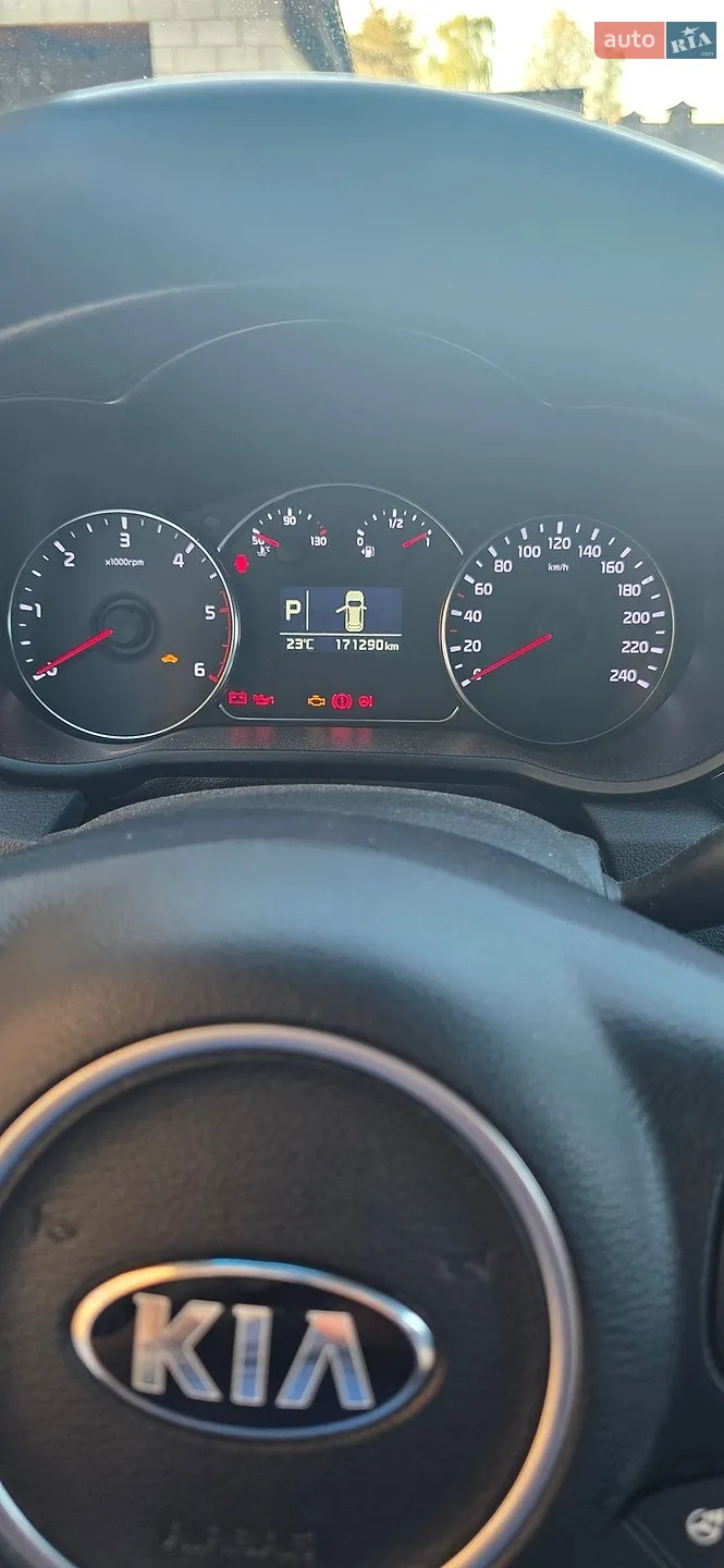 2016 Kia Carens - мініатюра 9