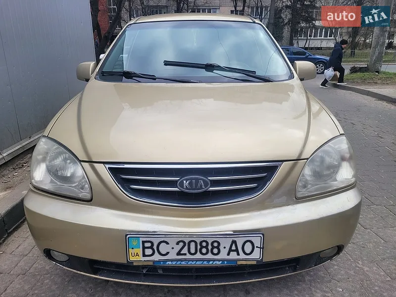 Kia Carens 2002