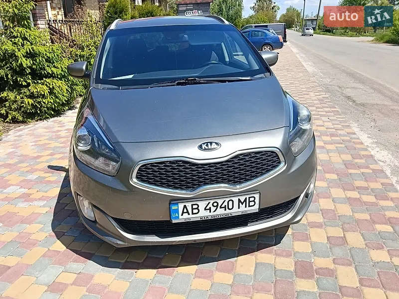 Kia Carens