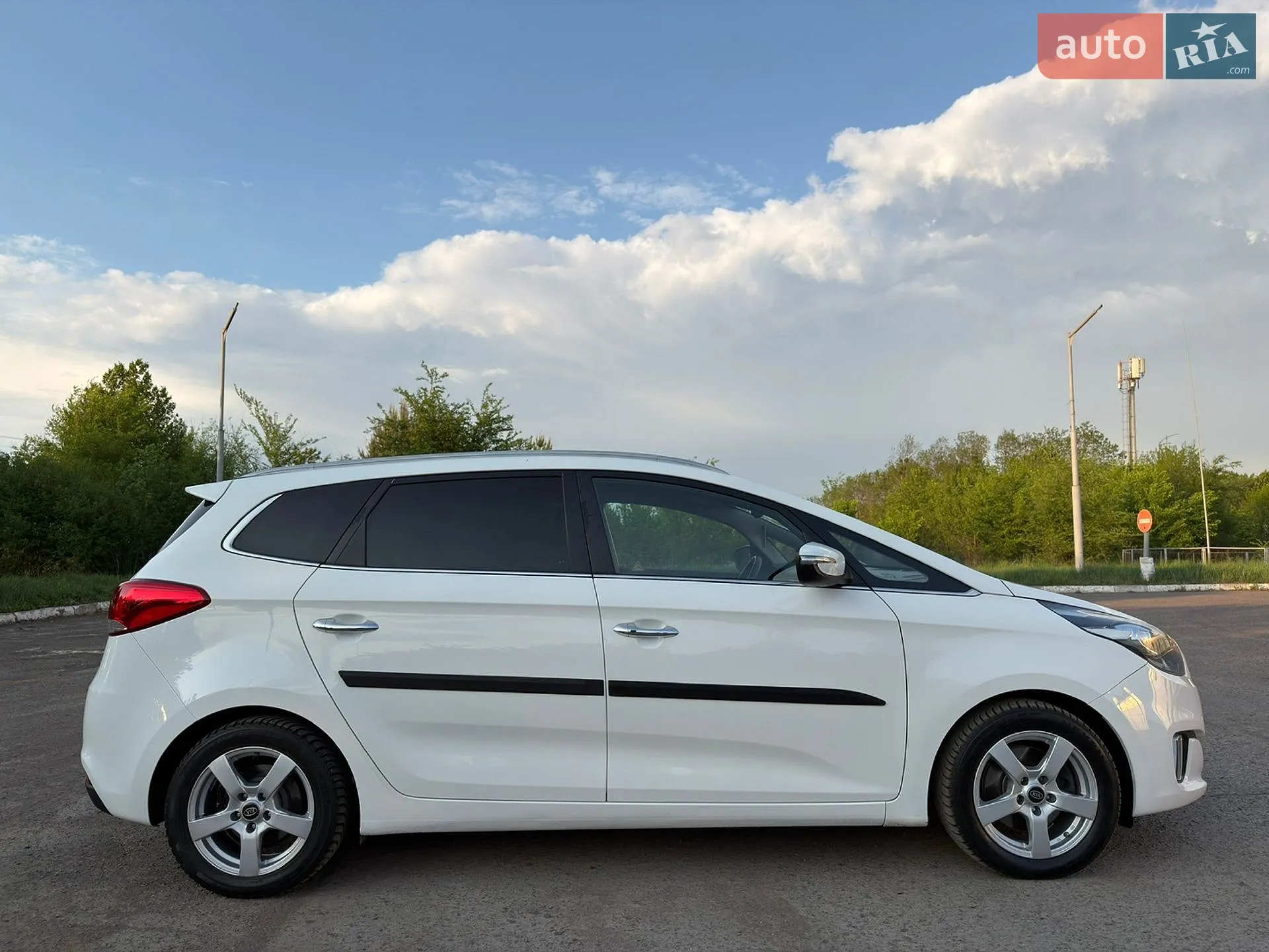 2015 Kia Carens - мініатюра 12