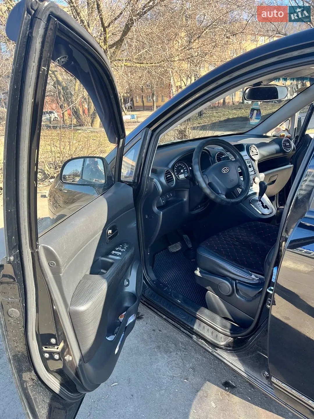 2010 Kia Carens - мініатюра 16