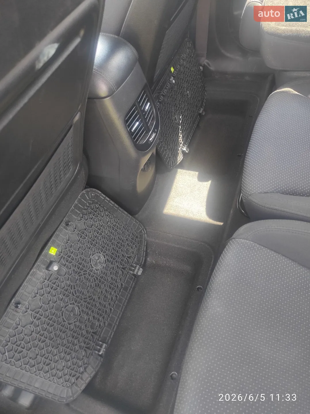2015 Kia Carens - мініатюра 24