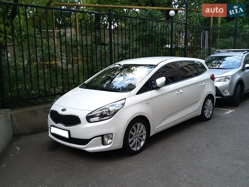 Kia Carens