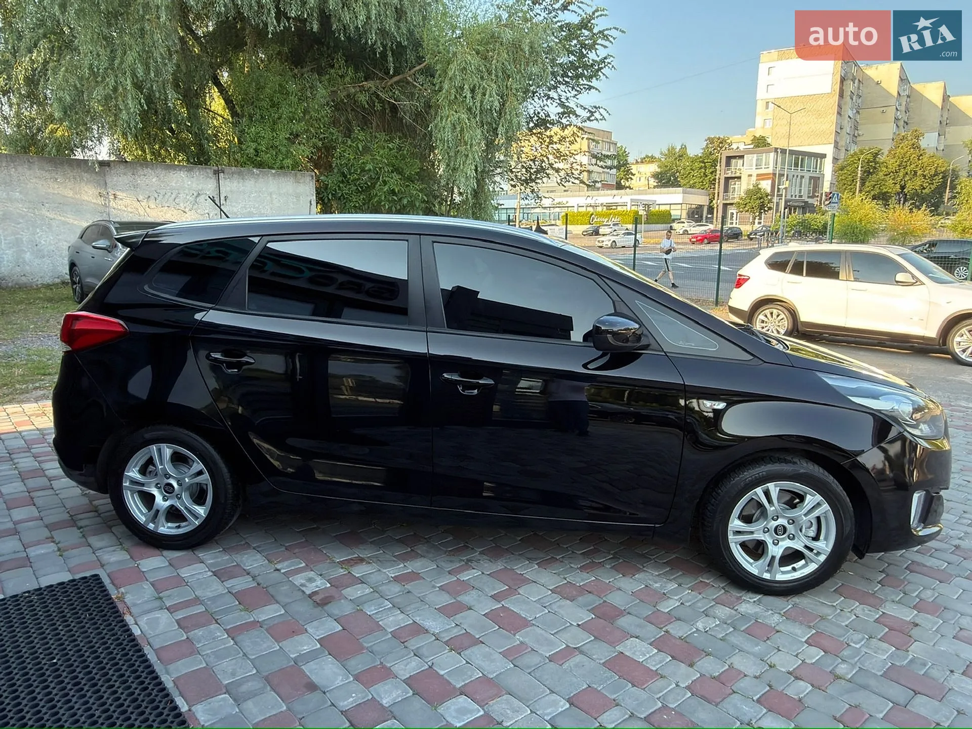 2013 Kia Carens - мініатюра 31