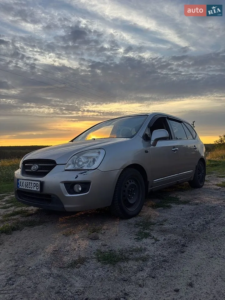 Kia Carens 2008
