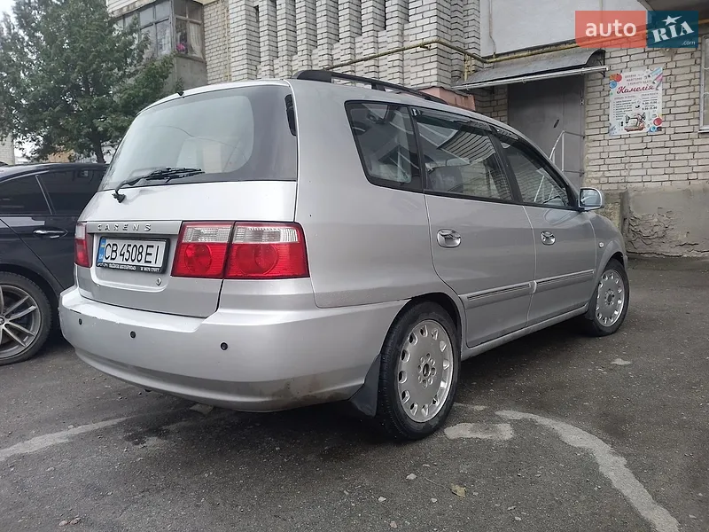 Kia Carens 2002