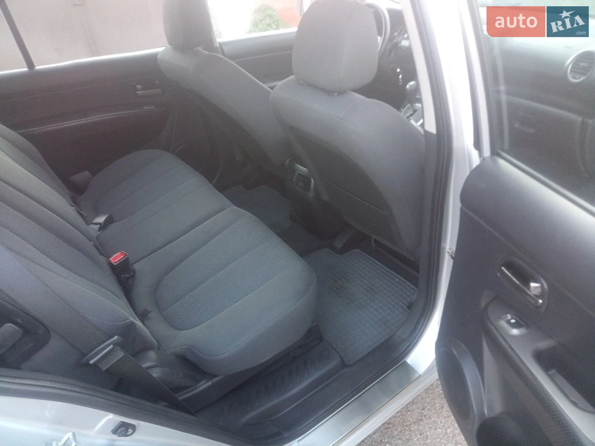 2011 Kia Carens - мініатюра 13