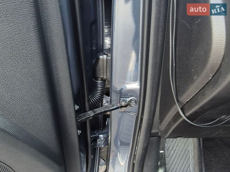 Микровэн Kia Carens 2015 в Киеве фото 28 Микровэн Kia Carens 2015 в Киеве