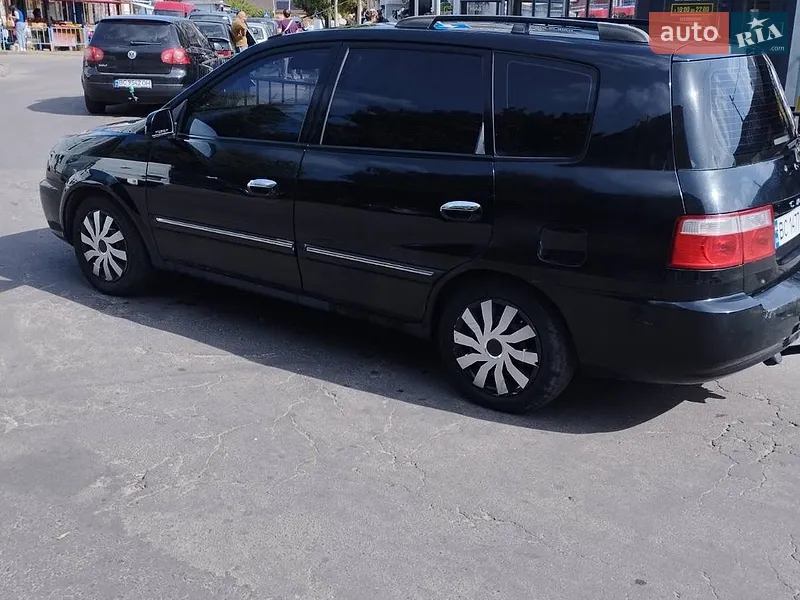 Kia Carens 2002