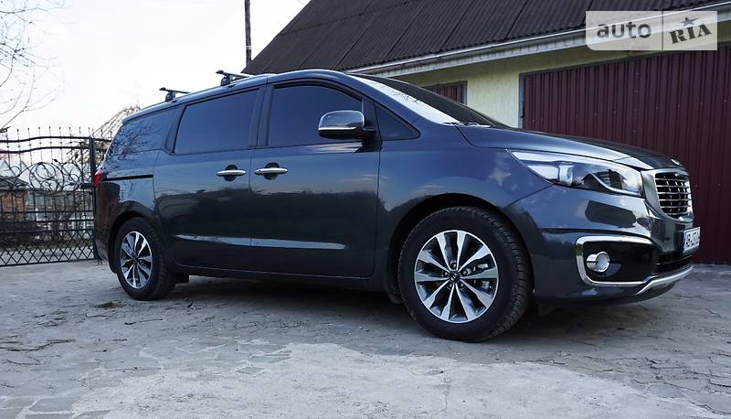 Минивэн Kia Carnival 2015 в Виннице