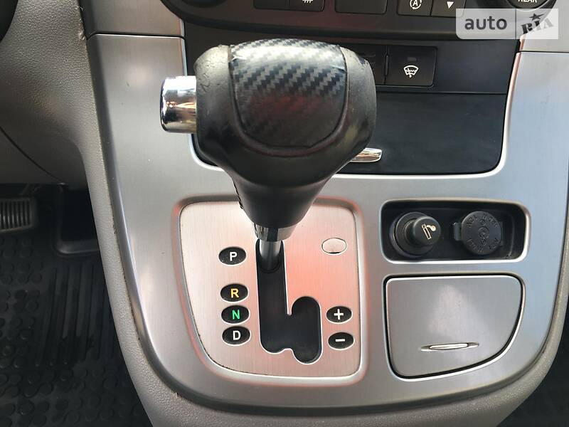Мінівен Kia Carnival 2006 в Миколаєві