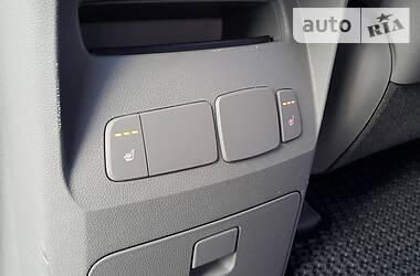 Мінівен Kia Carnival 2015 в 