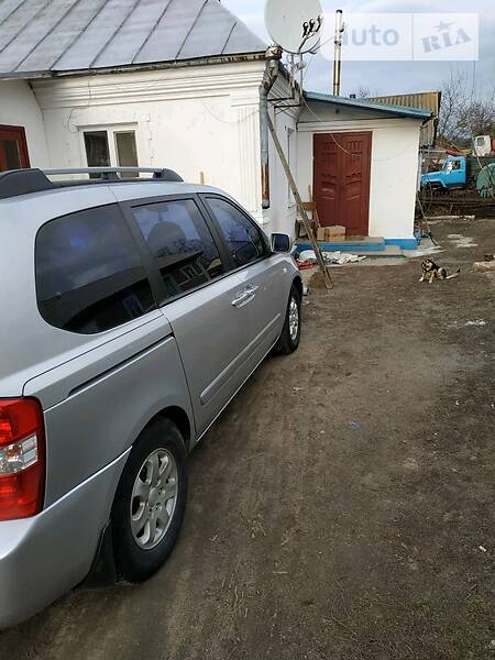Мінівен Kia Carnival 2007 в Бершаді