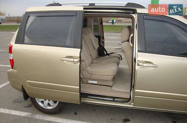 Минивэн Kia Carnival 2007 в Киеве