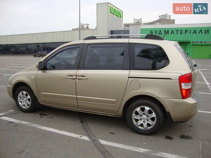 Мінівен Kia Carnival 2007 в Києві