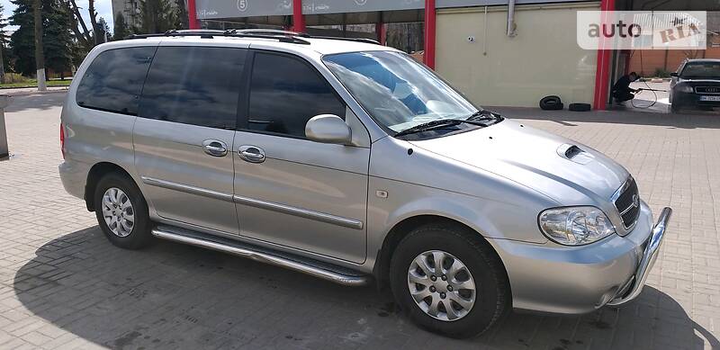 Мінівен Kia Carnival 2005 в Дубні фото 5 Мінівен Kia Carnival 2005 в Дубні