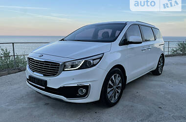 Минивэн Kia Carnival 2017 в Одессе