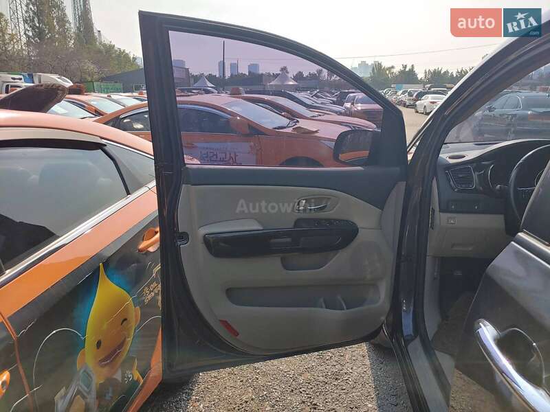 Минивэн Kia Carnival 2016 в Одессе