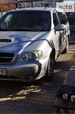 Минивэн Kia Carnival 2003 в Иршаве