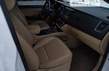 Минивэн Kia Carnival 2015 в Сумах