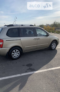 Универсал Kia Carnival 2010 в Бахмуте