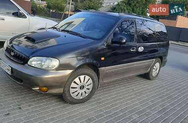 Минивэн Kia Carnival 2000 в 