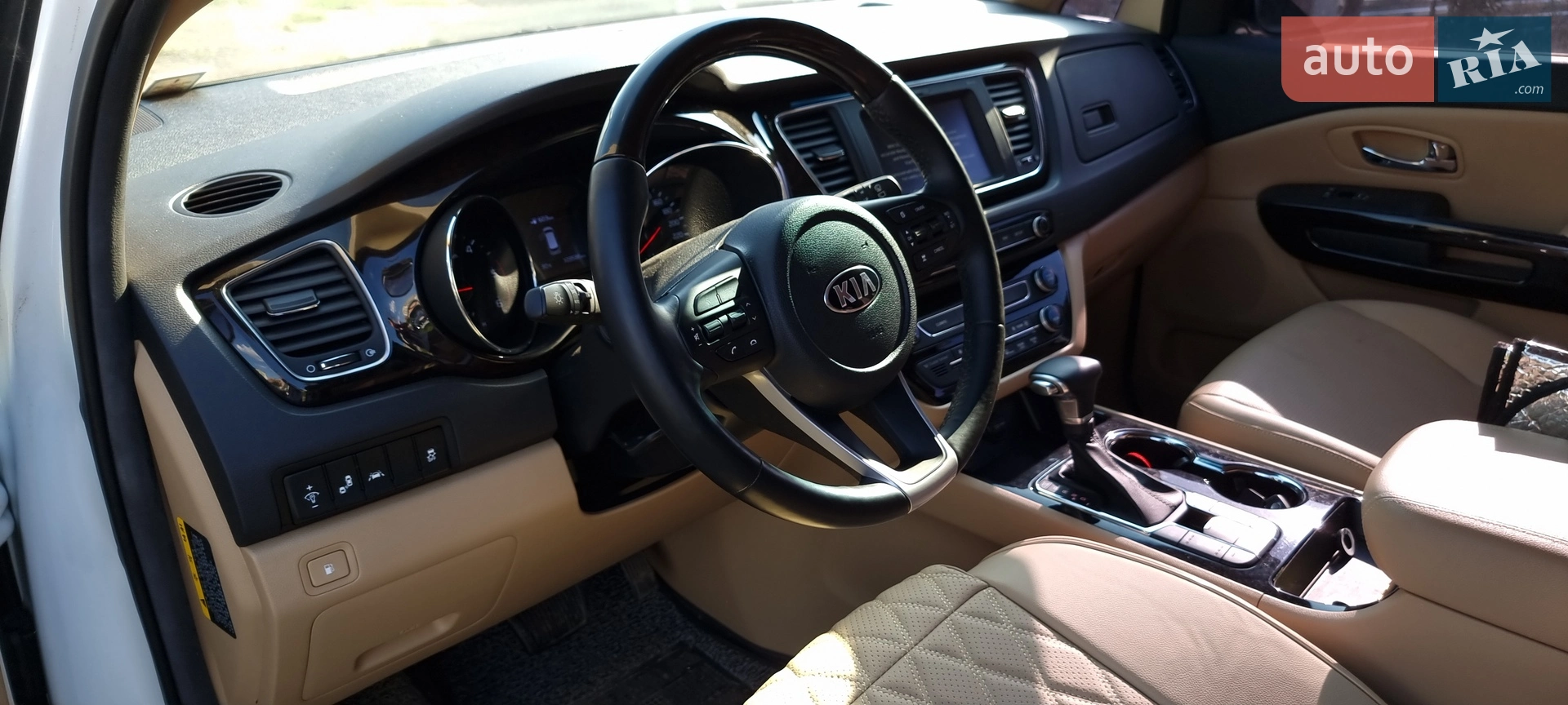 2018 Kia Carnival - мініатюра 21