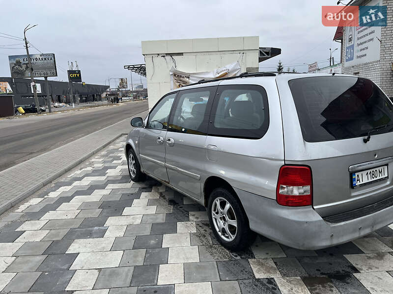 Мінівен Kia Carnival 2003 в Бучі