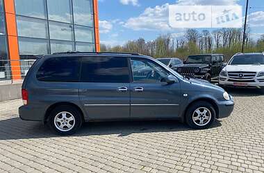 Минивэн Kia Carnival 2001 в Львове