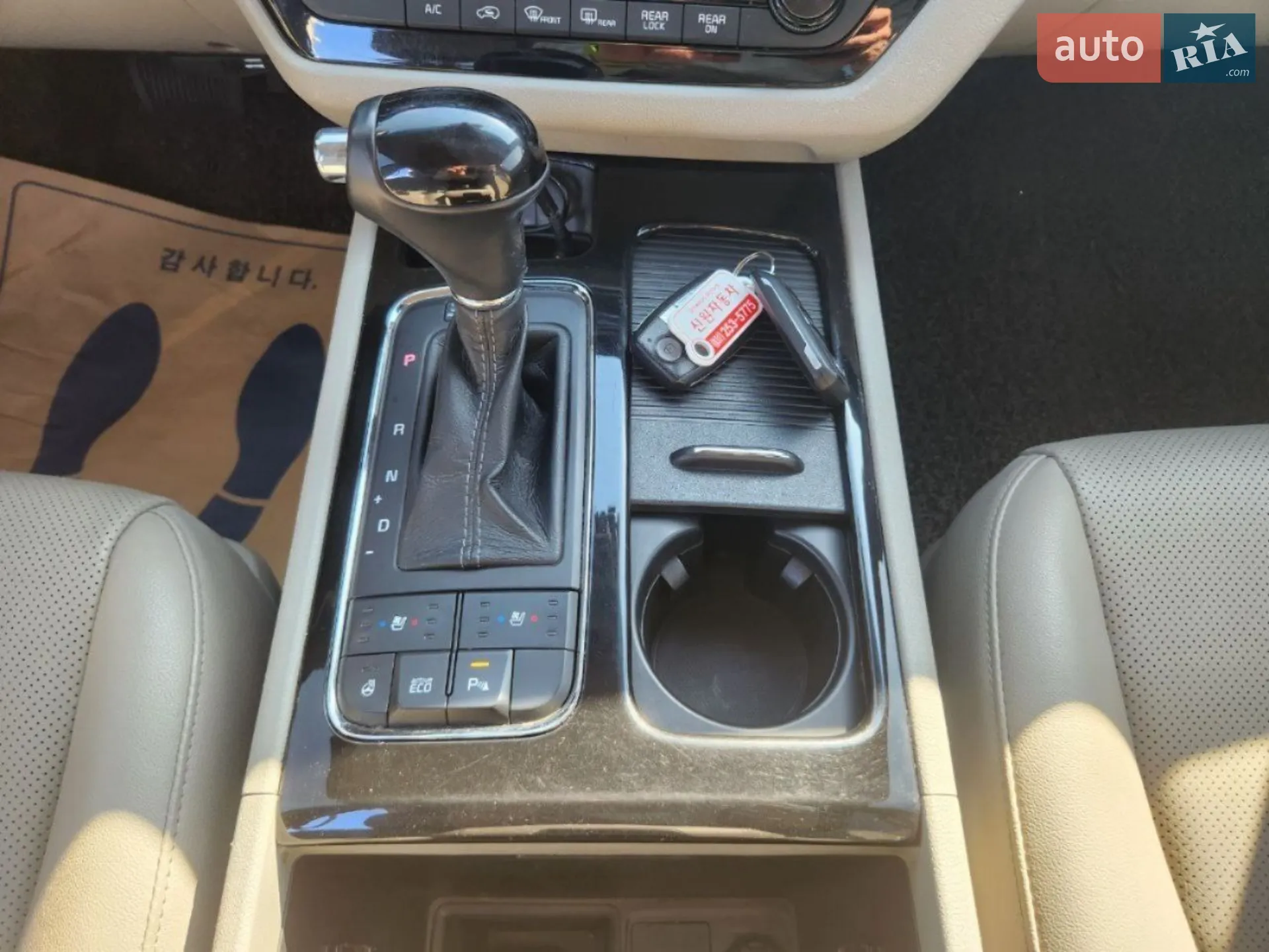 2016 Kia Carnival - мініатюра 29