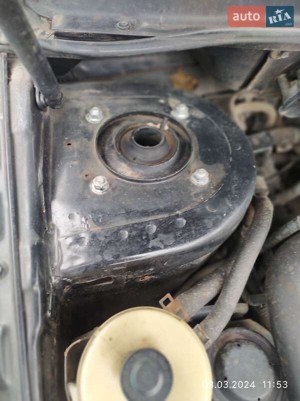 Мінівен Kia Carnival 2003 в Дніпрі фото 12 Мінівен Kia Carnival 2003 в Дніпрі