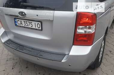 Минивэн Kia Carnival 2006 в Глухове