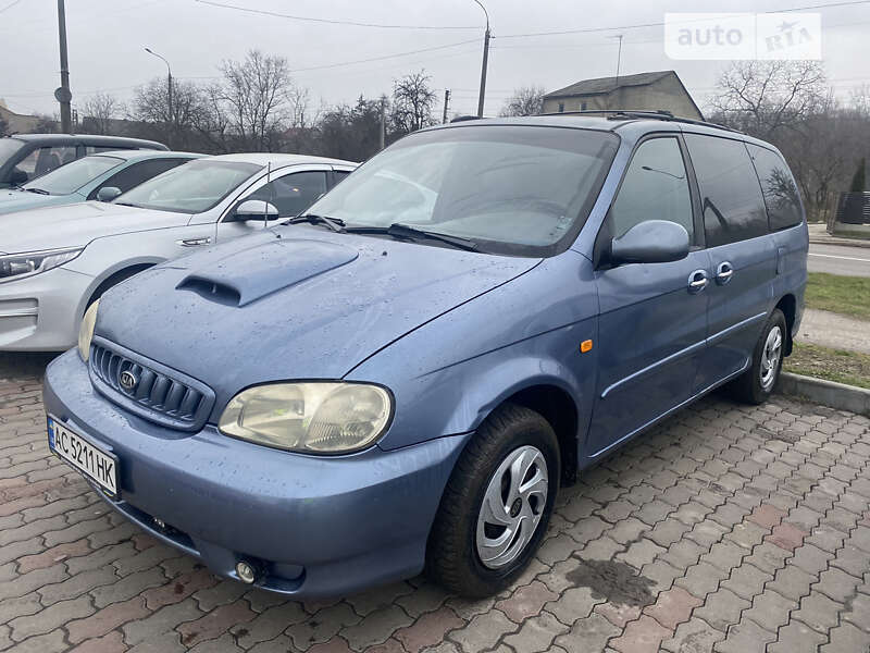 Мінівен Kia Carnival 2000 в Луцьку