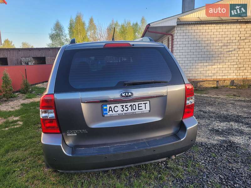 Минивэн Kia Carnival 2010 в Камне-Каширском фото 4 Минивэн Kia Carnival 2010 в Камне-Каширском