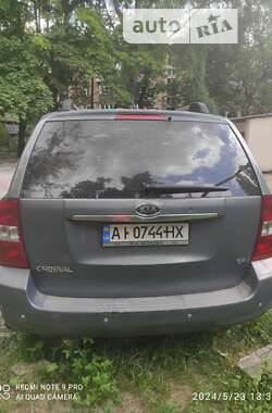 Минивэн Kia Carnival 2007 в Броварах