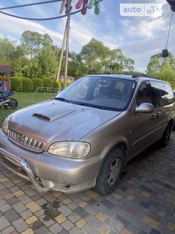 Минивэн Kia Carnival 2001 в Долине фото 2 Минивэн Kia Carnival 2001 в Долине