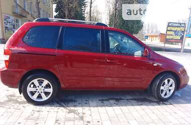 Минивэн Kia Carnival 2006 в Бучаче