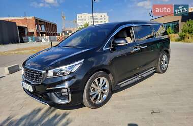Мінівен Kia Carnival 2018 в Хмельницькому