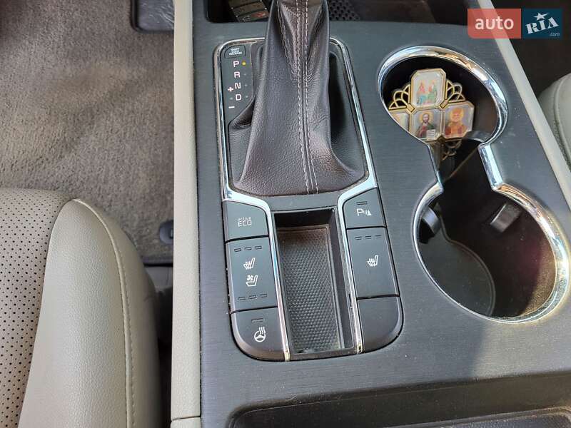 Минивэн Kia Carnival 2018 в Хмельницком