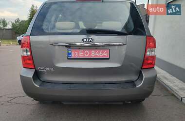 Мінівен Kia Carnival 2012 в Рівному